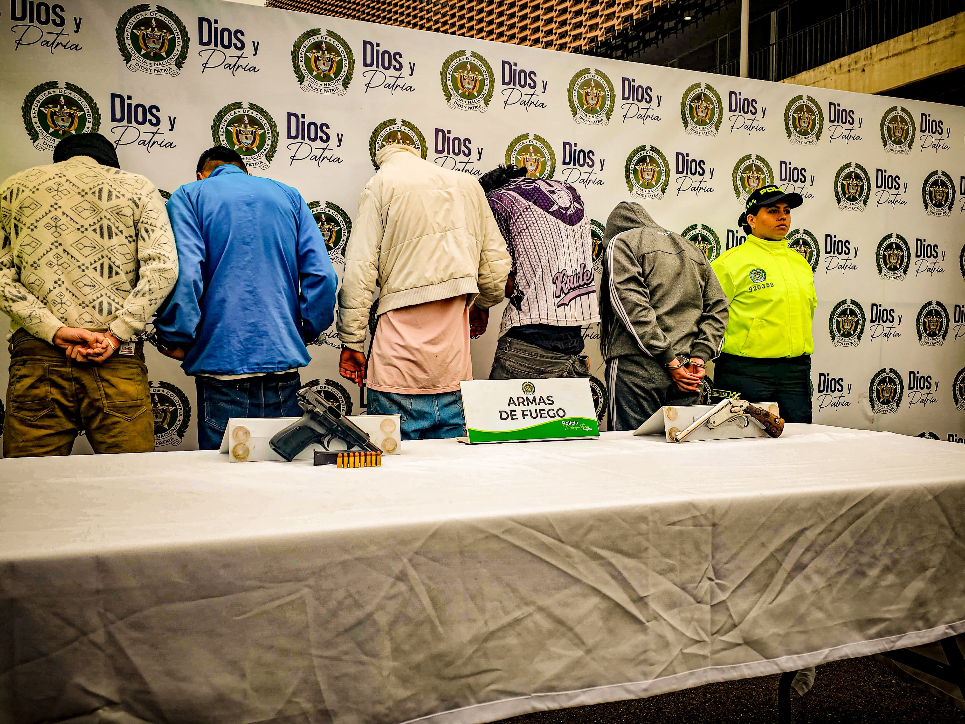 Presuntos ladrones de motos.