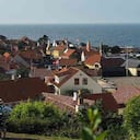 10. Copenhague, Dinamarca: Ocupa el décimo lugar en la lista con resultados muy parecidos a los de Nueva York, bajando un lugar en la lista con relación a la clasificación pasada. Esta ciudad se destaca en gran parte por los elevados costos de transporte.