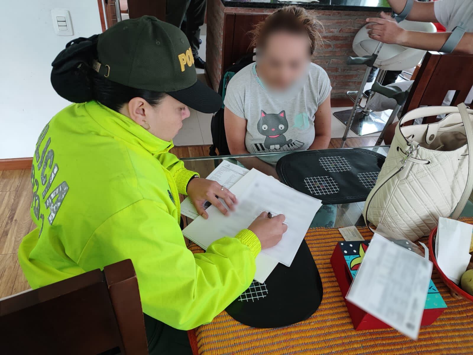 Según la Policía, esta mujer lavó más de mil millones de pesos de alias El Loco Barrera.