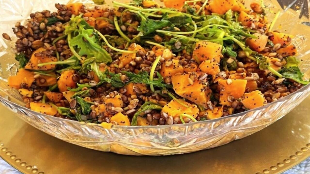 Esta ensalada compuesta de soja, semillas de amapola, cebada, col rizada, maní, batata y semillas de girasol podría ser la comida óptima para los hombres en misiones espaciales de larga duración.
ACS FOOD SCIENCE & TECHNOLOGY (2023), DOI: 10.1021
02/1/2024