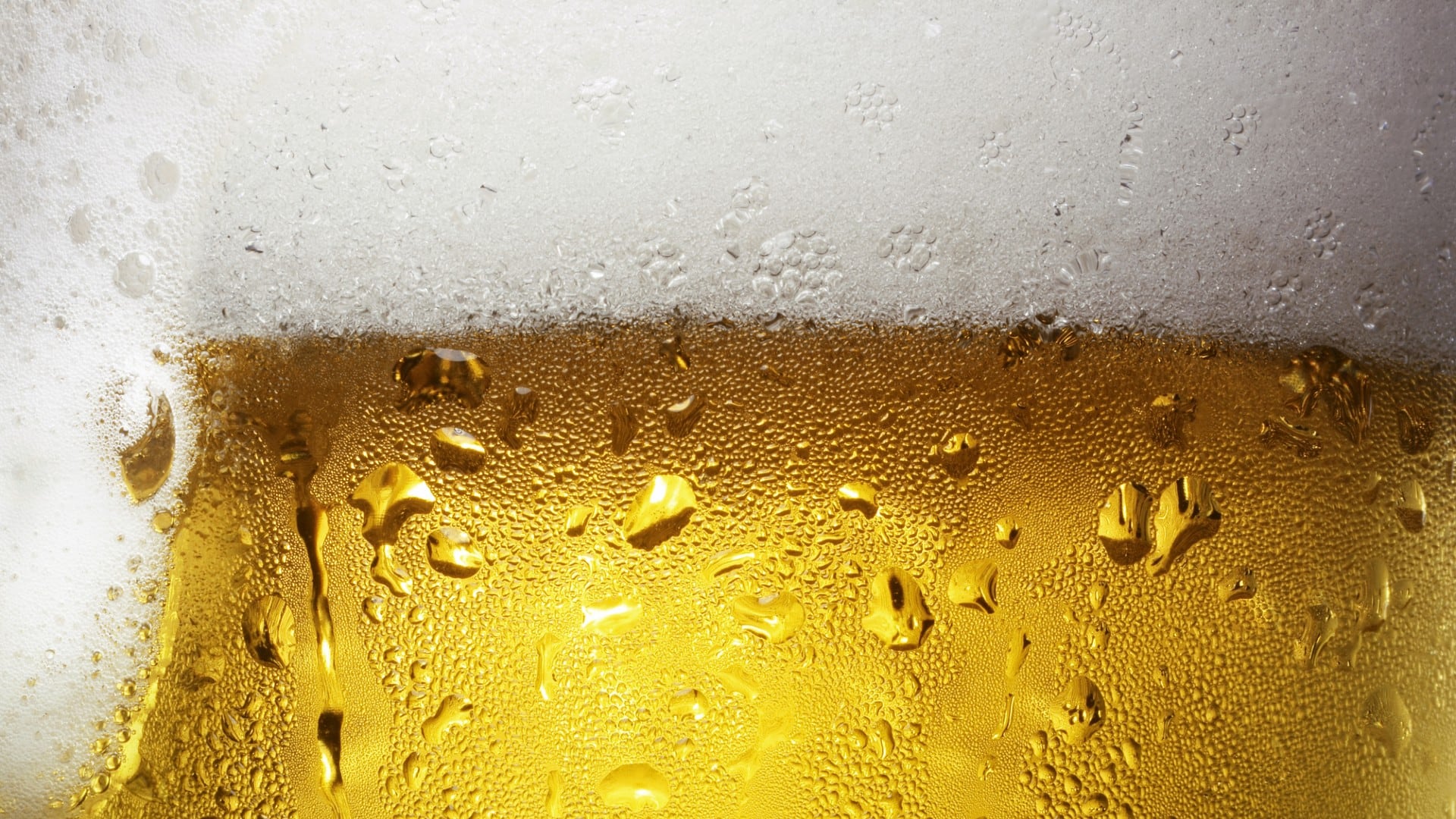 ¿Cómo enfriar la cerveza en 5 minutos o menos?