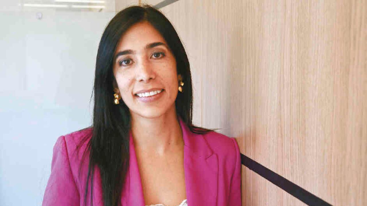 Luz Karime Abadía Alvarado, PhD, es directora de Posgrados en Economía de la Universidad Javeriana. Ella plantea que la estrategia para reducir la desocupación debe tener enfoque de género.