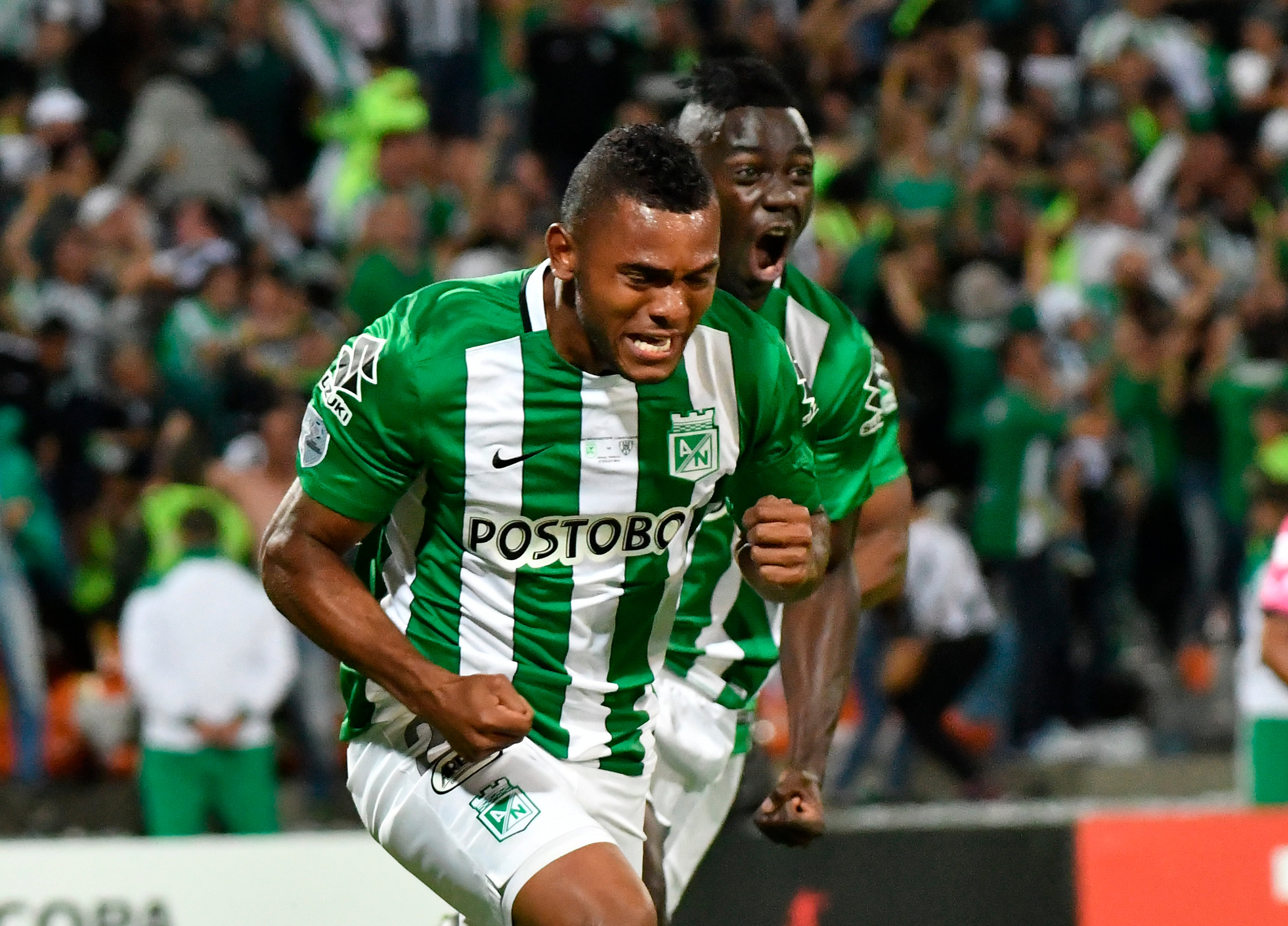 Miguel Ángel Borja defendiendo los colores de Atlético Nacional en 2016.