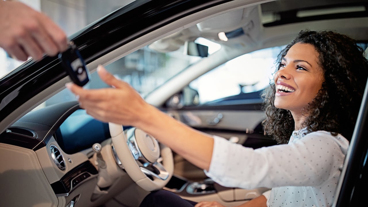 Los carros nuevos se devalúan en los primeros años, de acuerdo a expertos del sector.