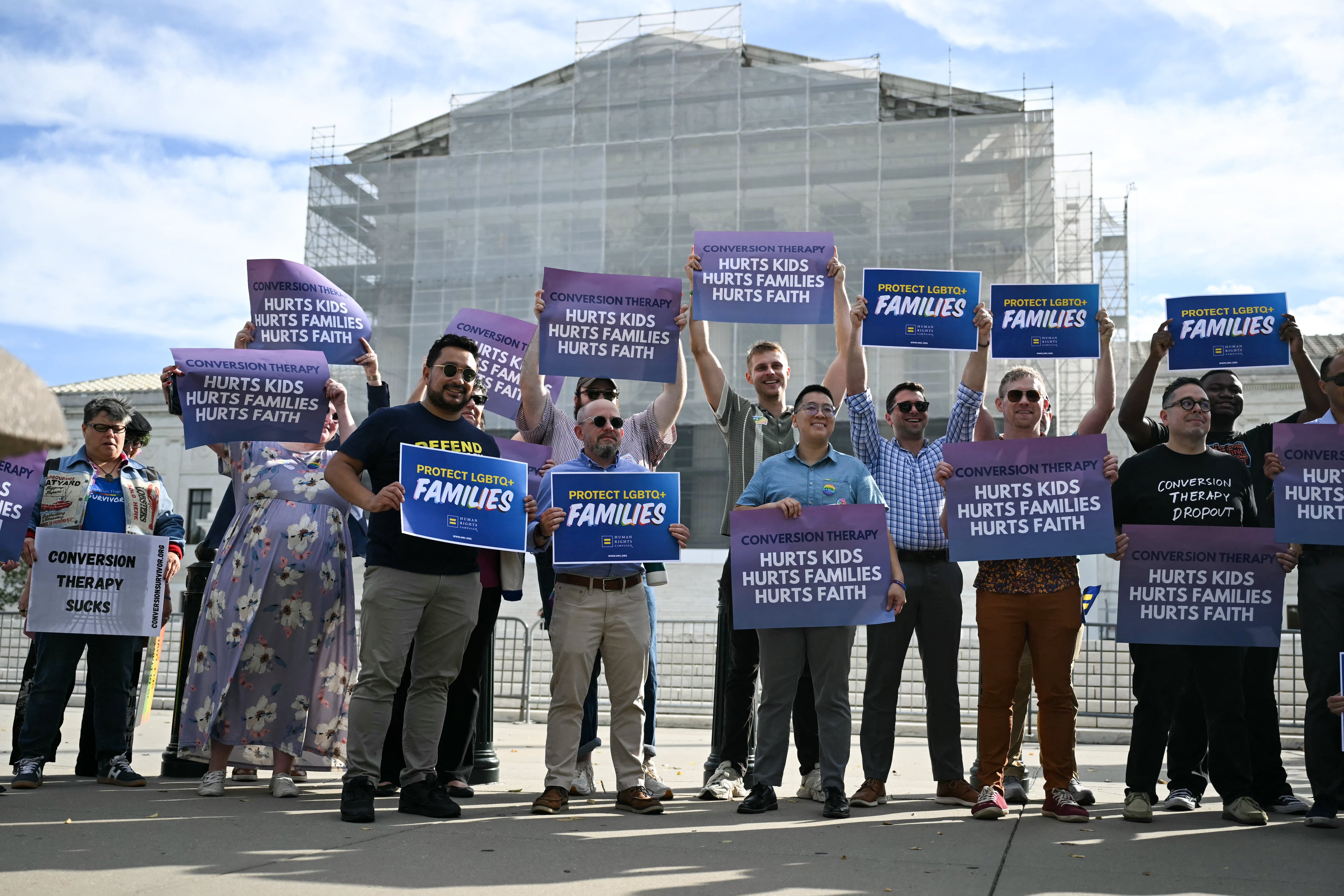 Marchas a favor de que se acabe la terapia de conversión