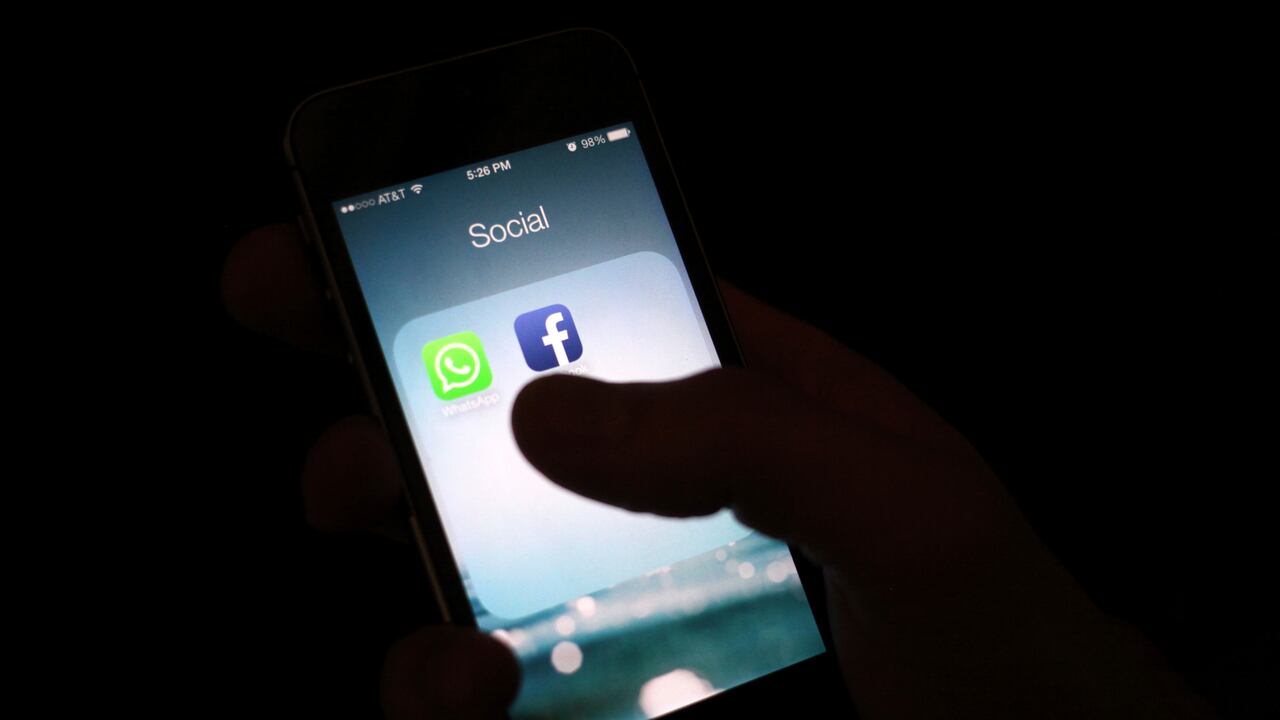 WhatsApp y Facebook, unidos en esta nueva función que está volviendo locos a los usuarios