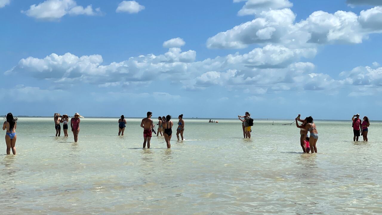 Playa Holbox cerca de Cancún, en México. (Photo by Daniel SLIM / AFP)