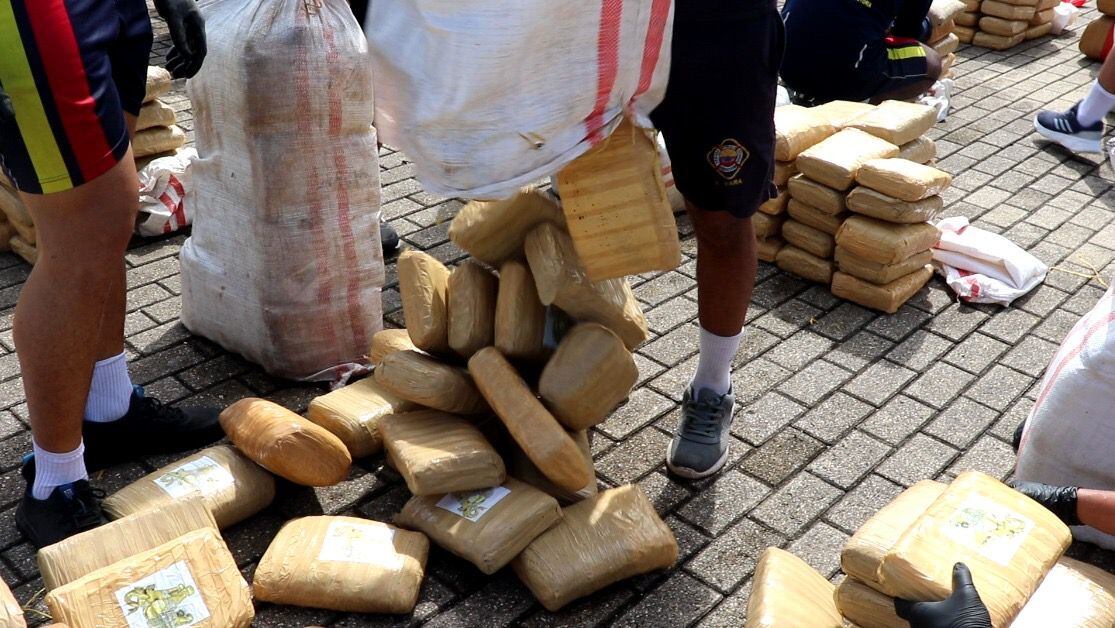Armada incauta más de una tonelada de marihuana y coca en San Andrés; así fue la operación conjunta con EE. UU.