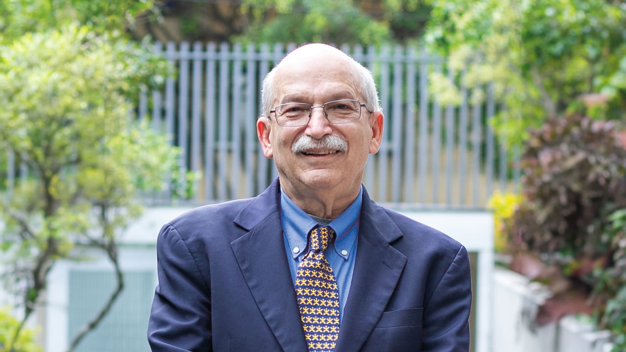 Michael Domjan es profesor de la Universidad de Texas y recibió la distinción Doctor Honoris Causa por parte de la Fundación Universitaria Konrad Lorenz.
