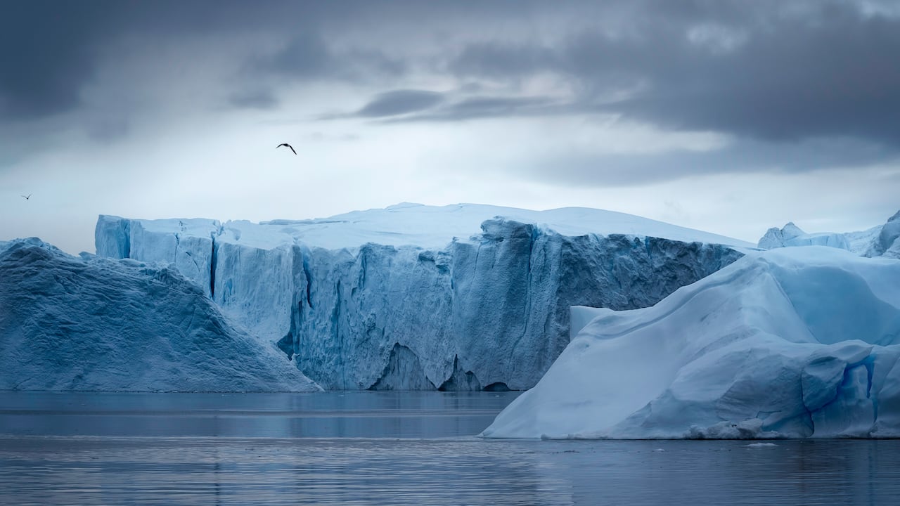 Científicos descubrieron una conexión inesperada entre el hielo marino y las nubes.