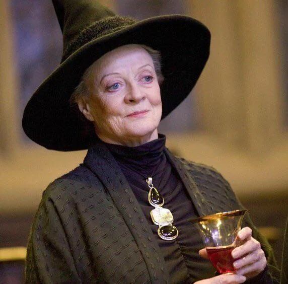 Minerva McGonagall, el querido personaje de Harry Potter, interpretado por Maggie Smith.