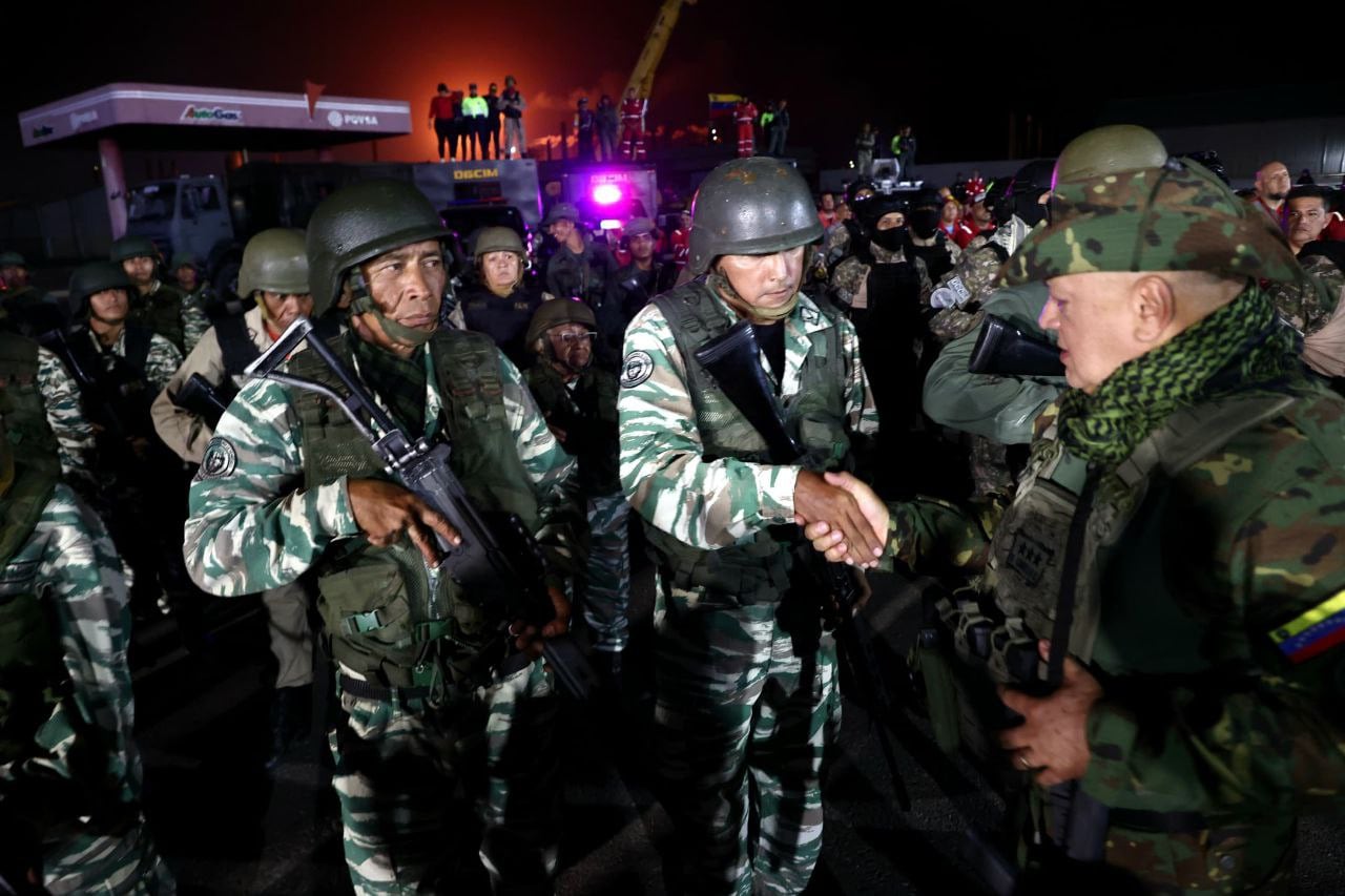 Diosdado Cabello junto a militares en Venezuela