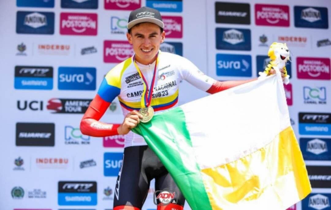 Momentos en los que se coronó como campeón en la Sub-23.