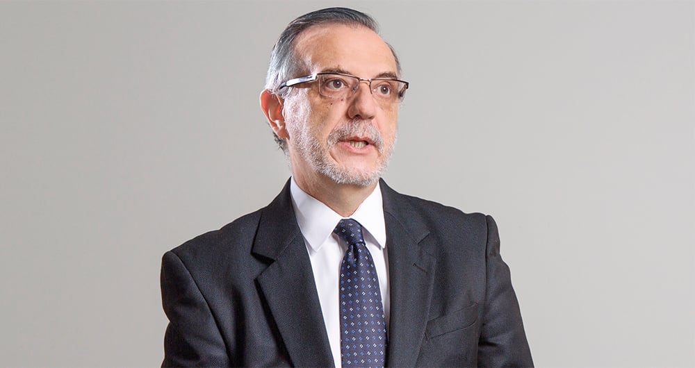 Iván Velásquez, nuevo ministro de Defensa, ha hecho públicos algunos de los cambios en las Fuerzas Militares y la Policía. En voz baja, los uniformados manifiestan su preocupación.