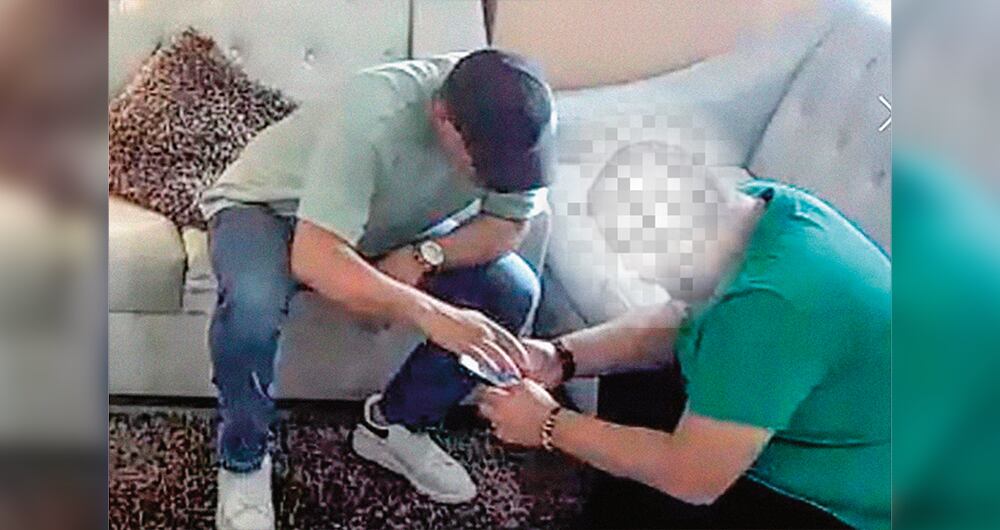 La transacción era inteligencia por dinero.