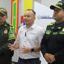 En el centro, Nelson Patrón, jefe de la Oficina para la Seguridad y Convivencia Ciudadana de Barranquilla.