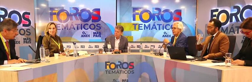 En foro de la Andi, varios expertos expusieron sus ideas para responder el interrogante de si se necesita o no una Constituyente en Colombia.
