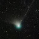 El cometa C/2022 E3 (ZTF) fue descubierto por astrónomos que utilizaron la cámara de sondeo de campo amplio de la Zwicky Transient Facility en marzo de 2022. Crédito: Dan Bartlett/AFP/NASA/Getty Images