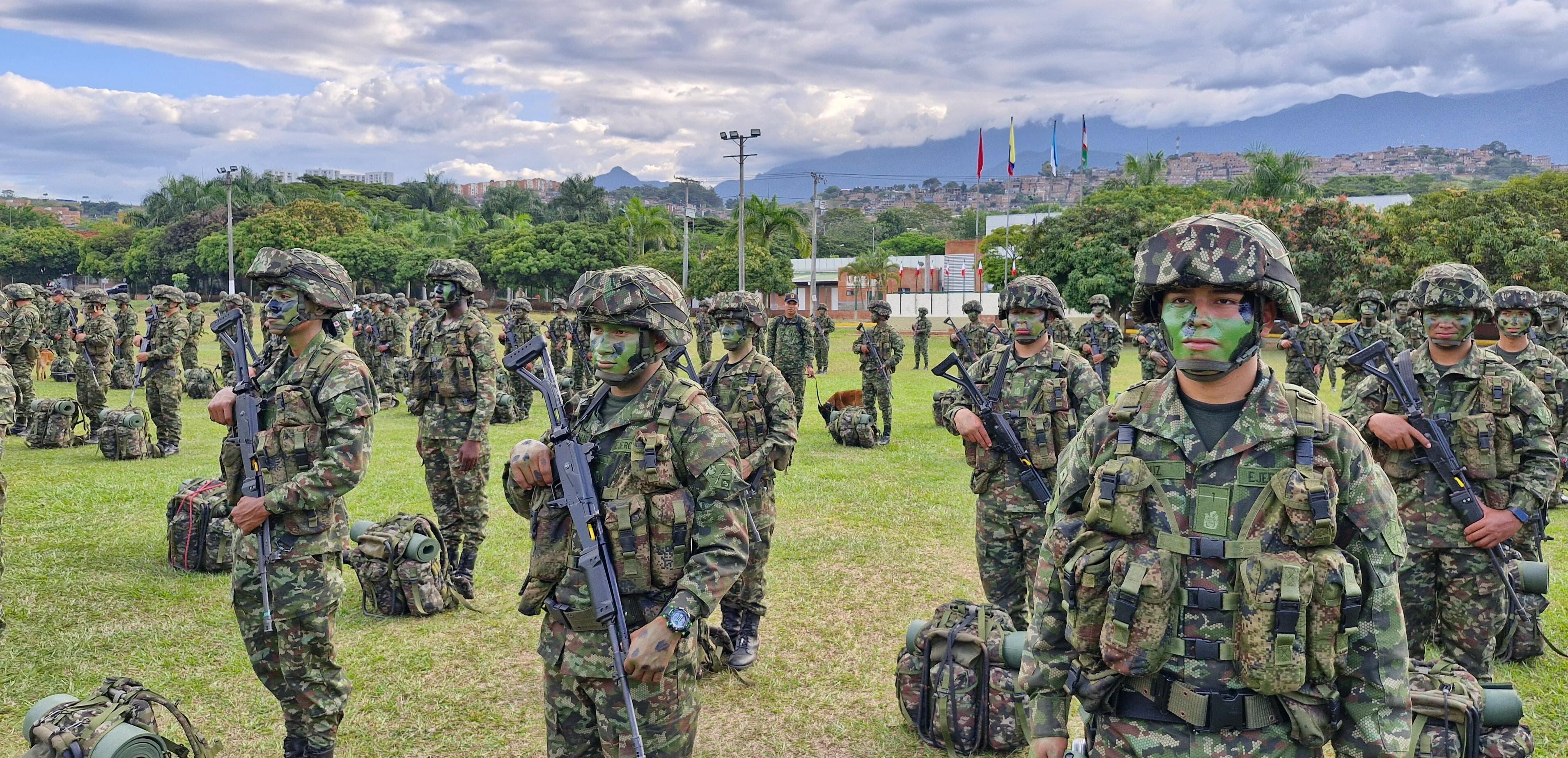 Soldados que garantizan la seguridad en Valle del Cauca.