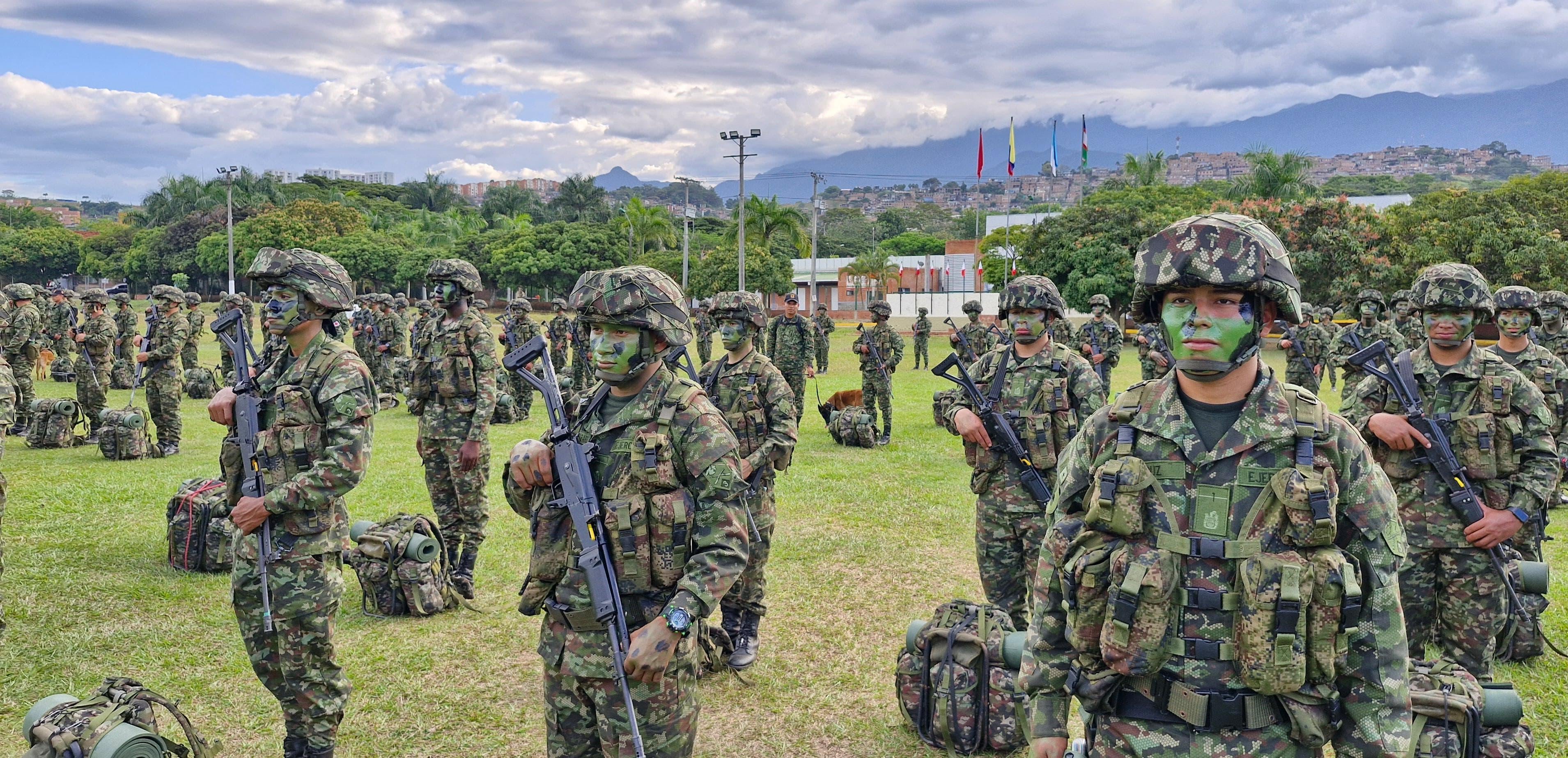 Soldados que garantizan la seguridad en Valle del Cauca.