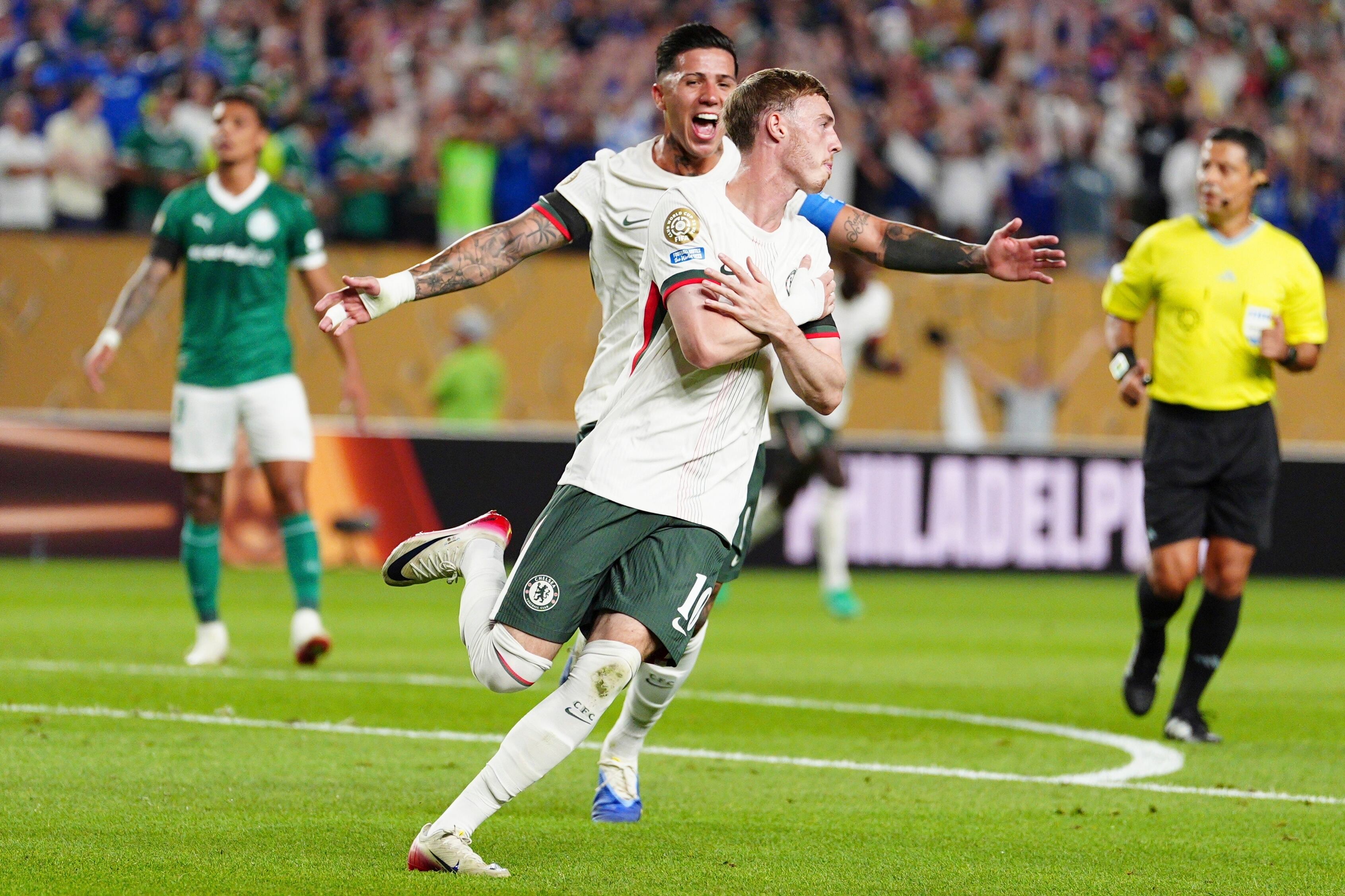 Cole Palmer se reportó con anotación.