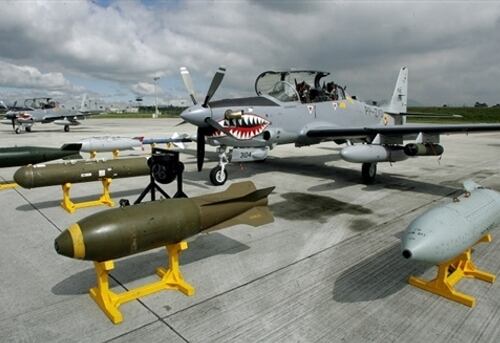Imagen de referencia: aviones de ataque Super Tucano en el Aeropuerto de Catam.