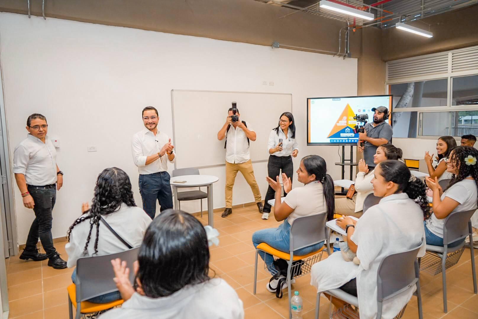 El nuevo campus está diseñado para atender a 4.500 estudiantes cada semestre.