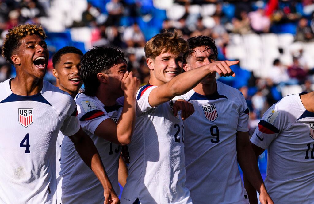 Jugadores de la Selección de Estados Unidos celebrando en el Mundial sub 20.