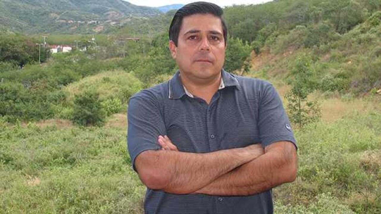 Ordenar libertad inmediata del coronel (r) Juan Carlos Meneses, testigo clave contra Santiago Uribe