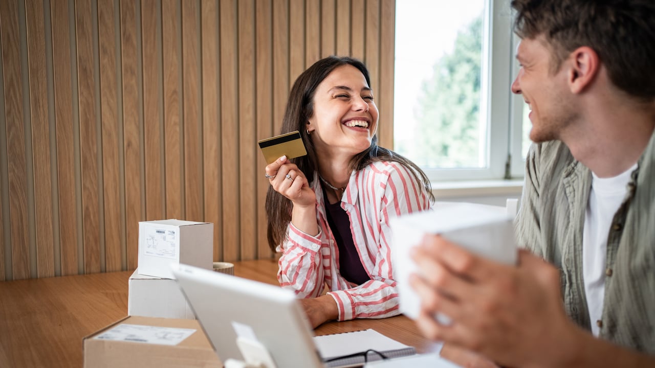 Los pequeños negocios siguen sosteniendo buena parte del empleo colombiano.