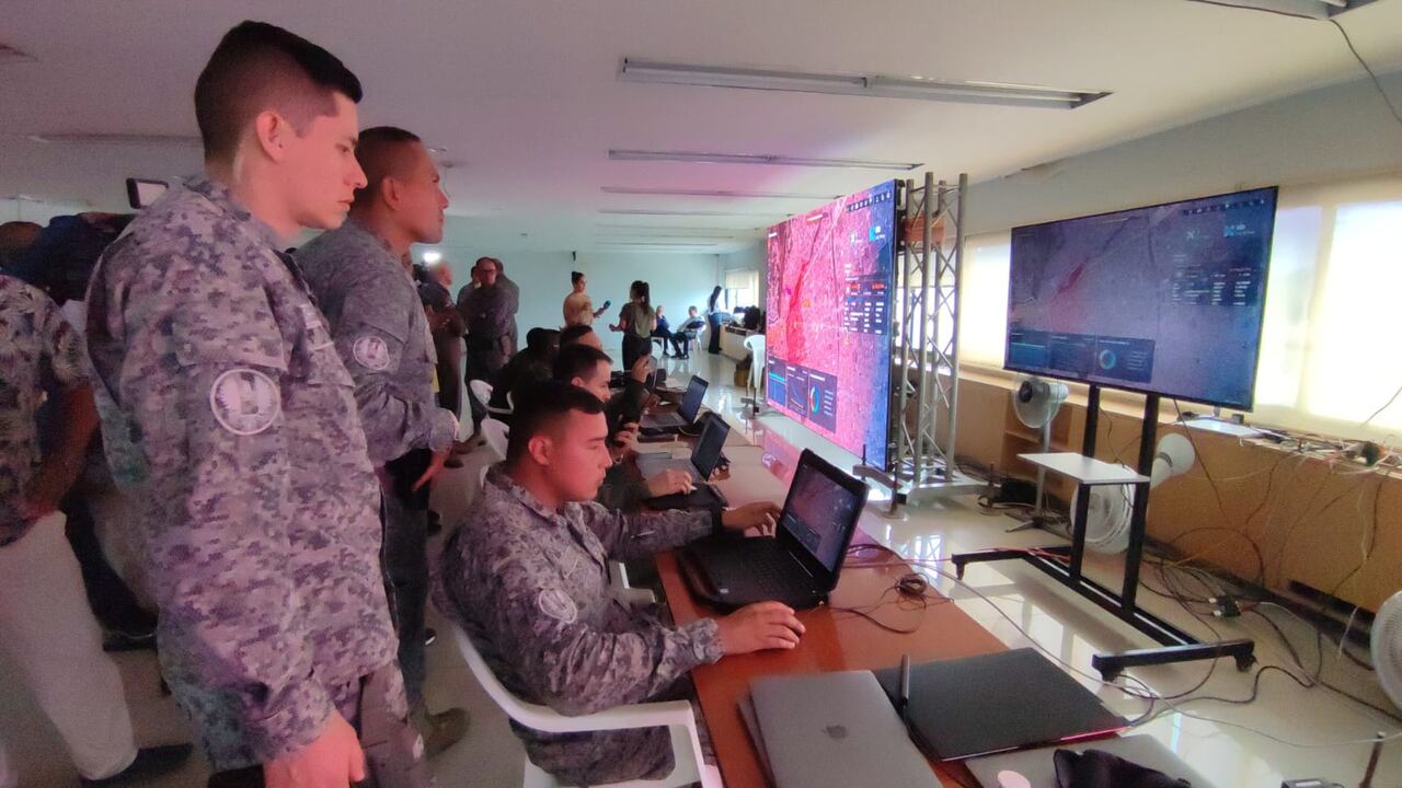 Así es como la Fuerza Aérea verifica el espacio aéreo de Cali.