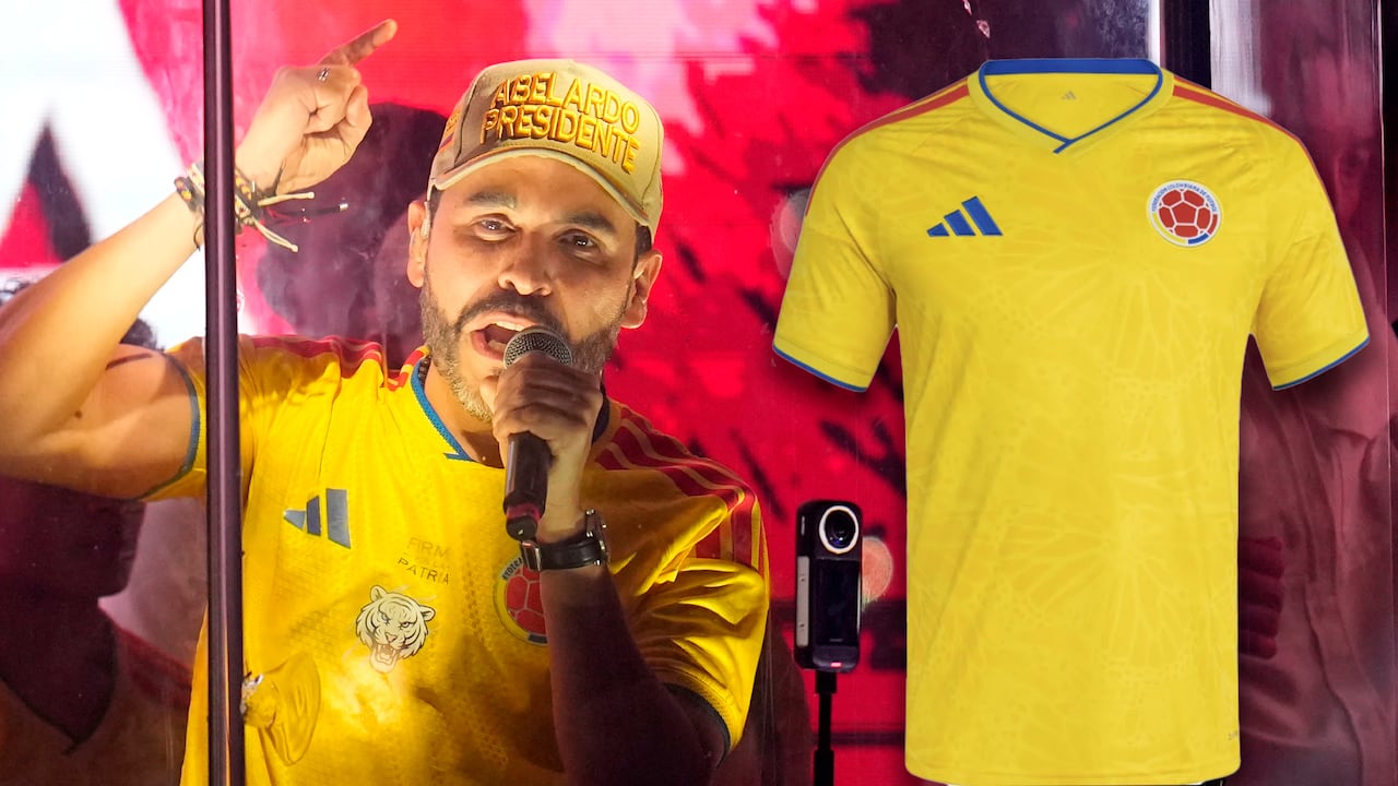 Abelardo de la Espriella y la camiseta de la Selección Colombia.