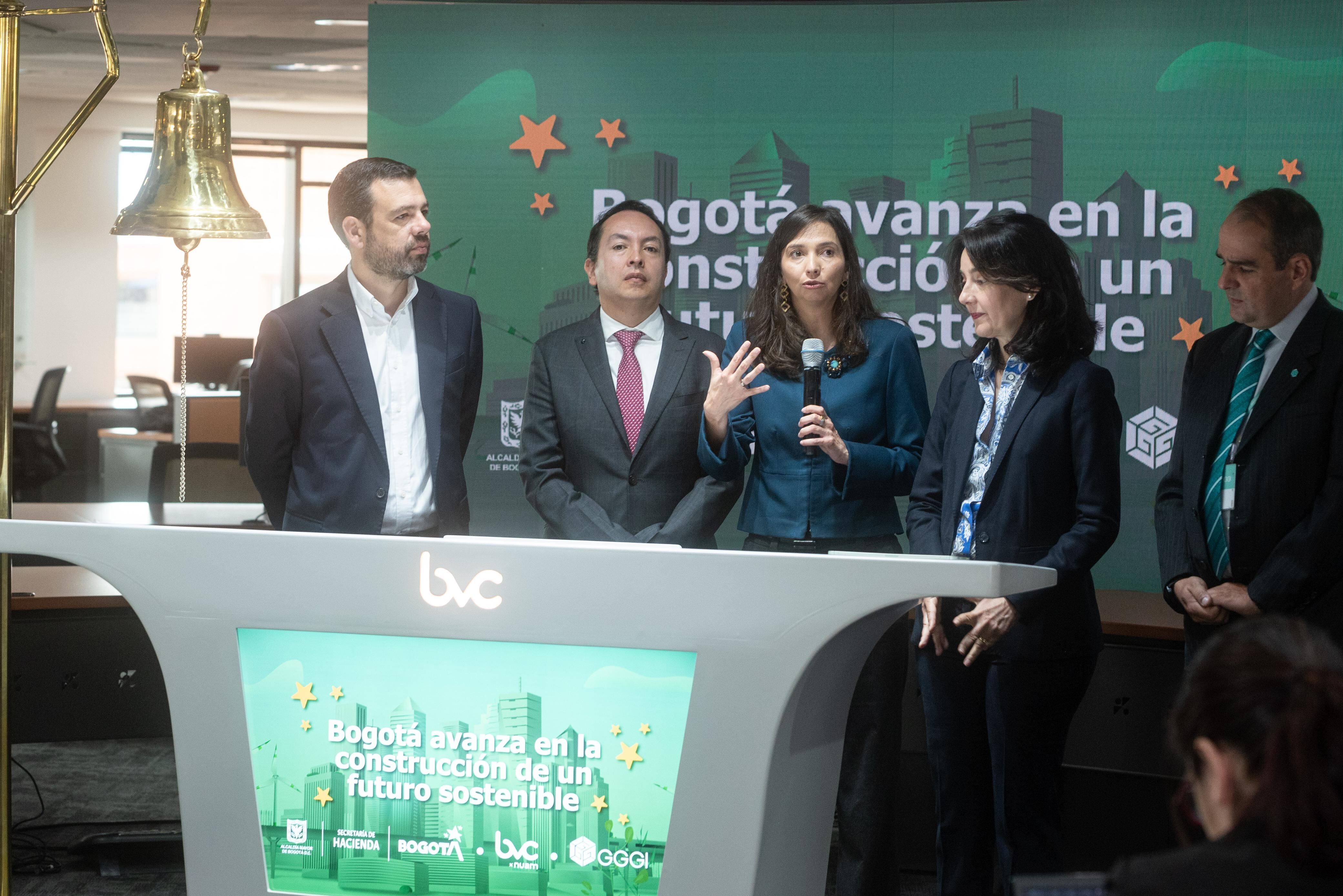 La secretaria de Hacienda, Ana María Cadena, explicó el marco de referencia