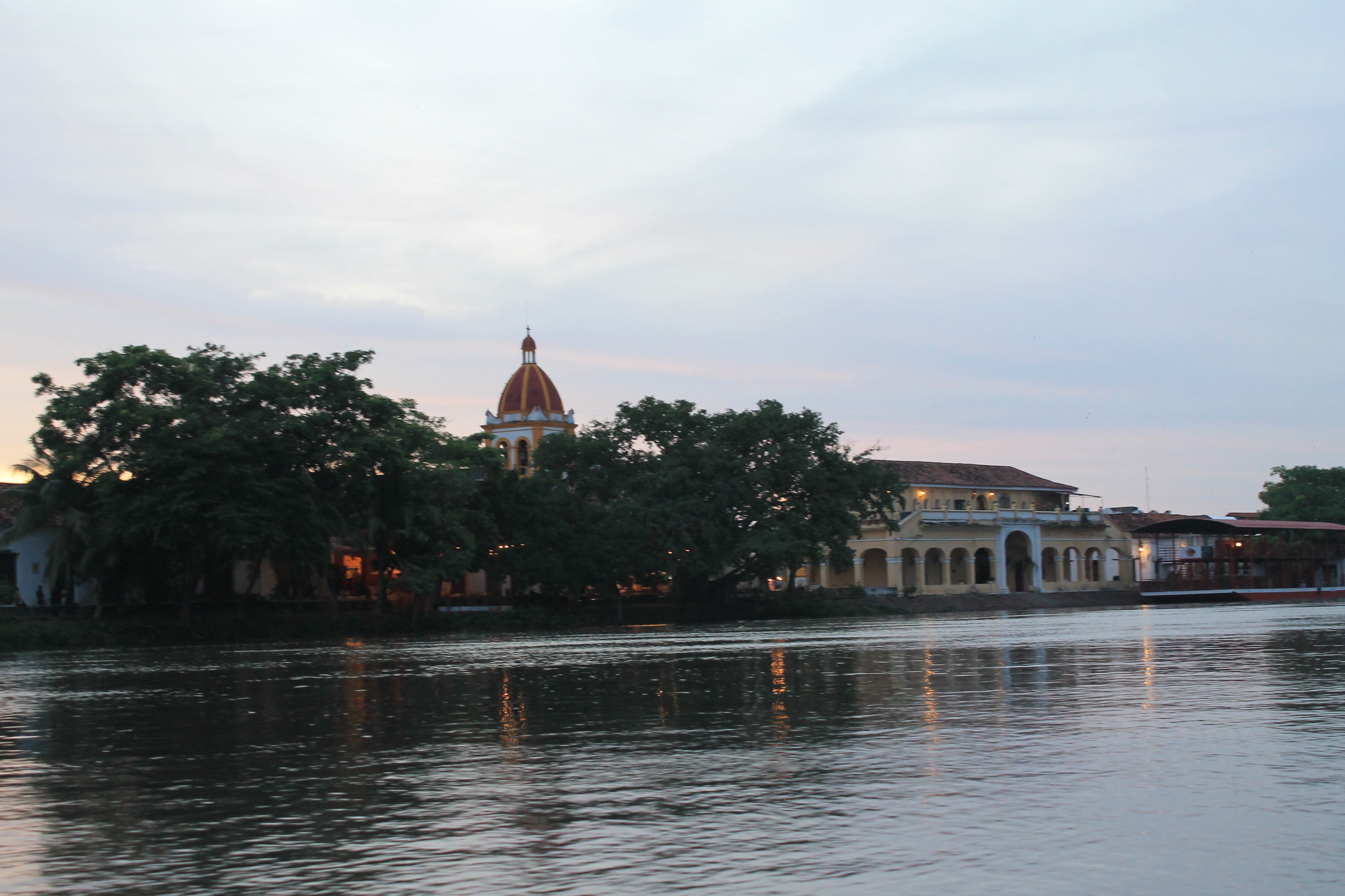 ¿Cómo llegar a Mompox desde Cartagena y qué planes hacer en este encantador destino de Colombia?