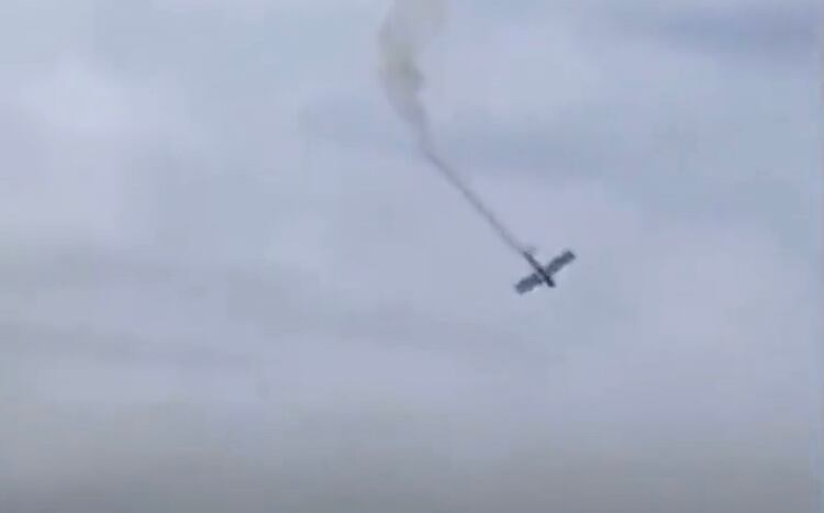 Dos personas muertas dejó un el accidente de una avioneta de exhibición que participaba de una feria que se realiza en la provincia del Chaco.