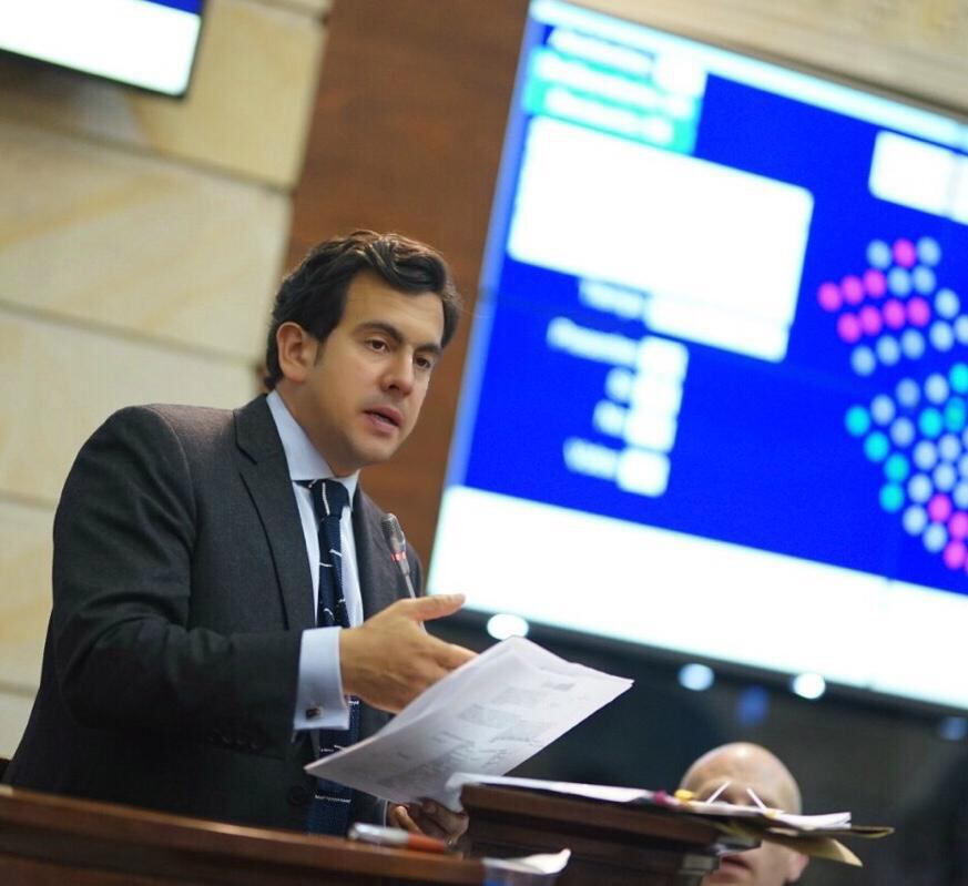 Ha ocupado cargos como presidente de la Cámara de Representantes y senador de la República.