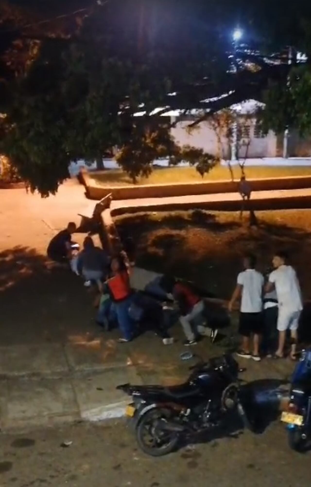 Una persona muerta y otra herida deja fuerte hostigamiento a la subestación de Policía de Mondomo, Cauca.