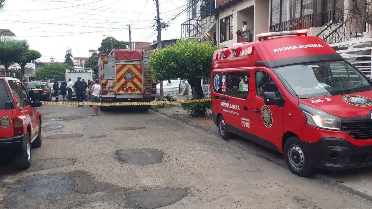 Tragedia: en voraz incendio de una casa en Cali falleció un adulto mayor.