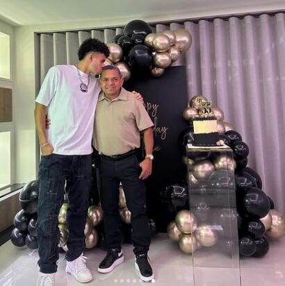 Luis Díaz celebró el cumpleaños de sus papá en Inglaterra.
