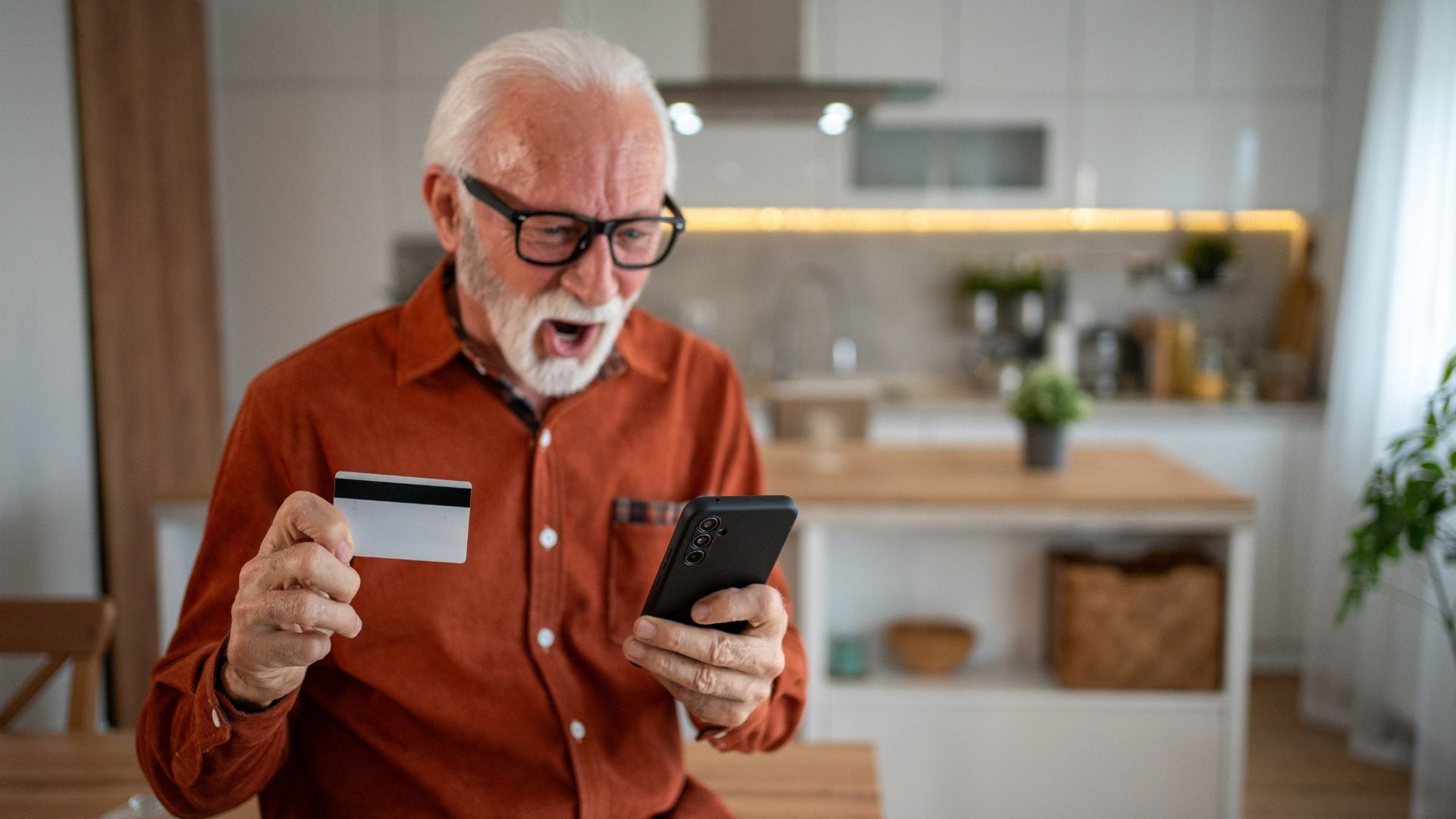 Con el auge de las redes sociales, el comercio electrónico y otras plataformas en línea, también han surgido nuevas formas de estafas que no siempre son tan visibles.