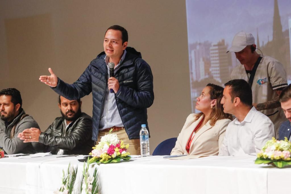 Dijo que las EPS liquidadas quedaron debiendo 27 billones de pesos y las que están en proceso de liquidación tienen pendientes por pagar otros 5 billones.