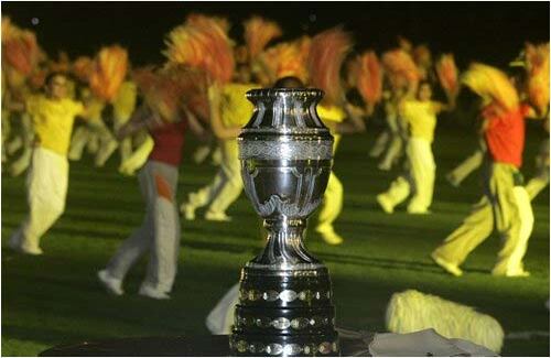 La Copa América en la inaguración del torneo celebrada en el estadio de Pueblo Nuevo de San Cristobal, Venezuela.