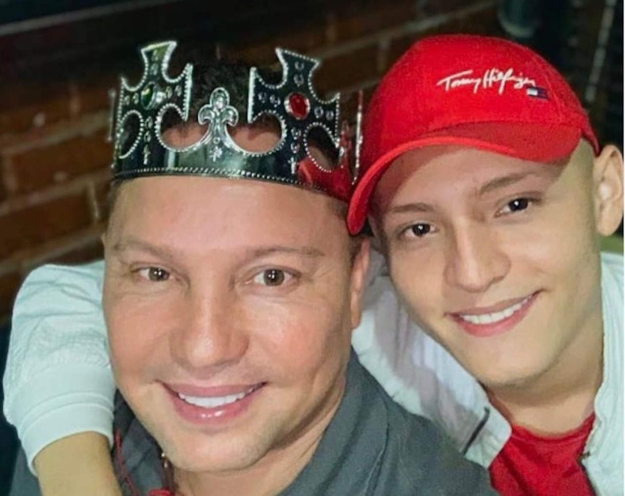 El cantante Miguel Ayala terminó en poder de un grupo armado ilegal cuando se movilizaba por la vía Panamericana, tramo Popayán-Cali.