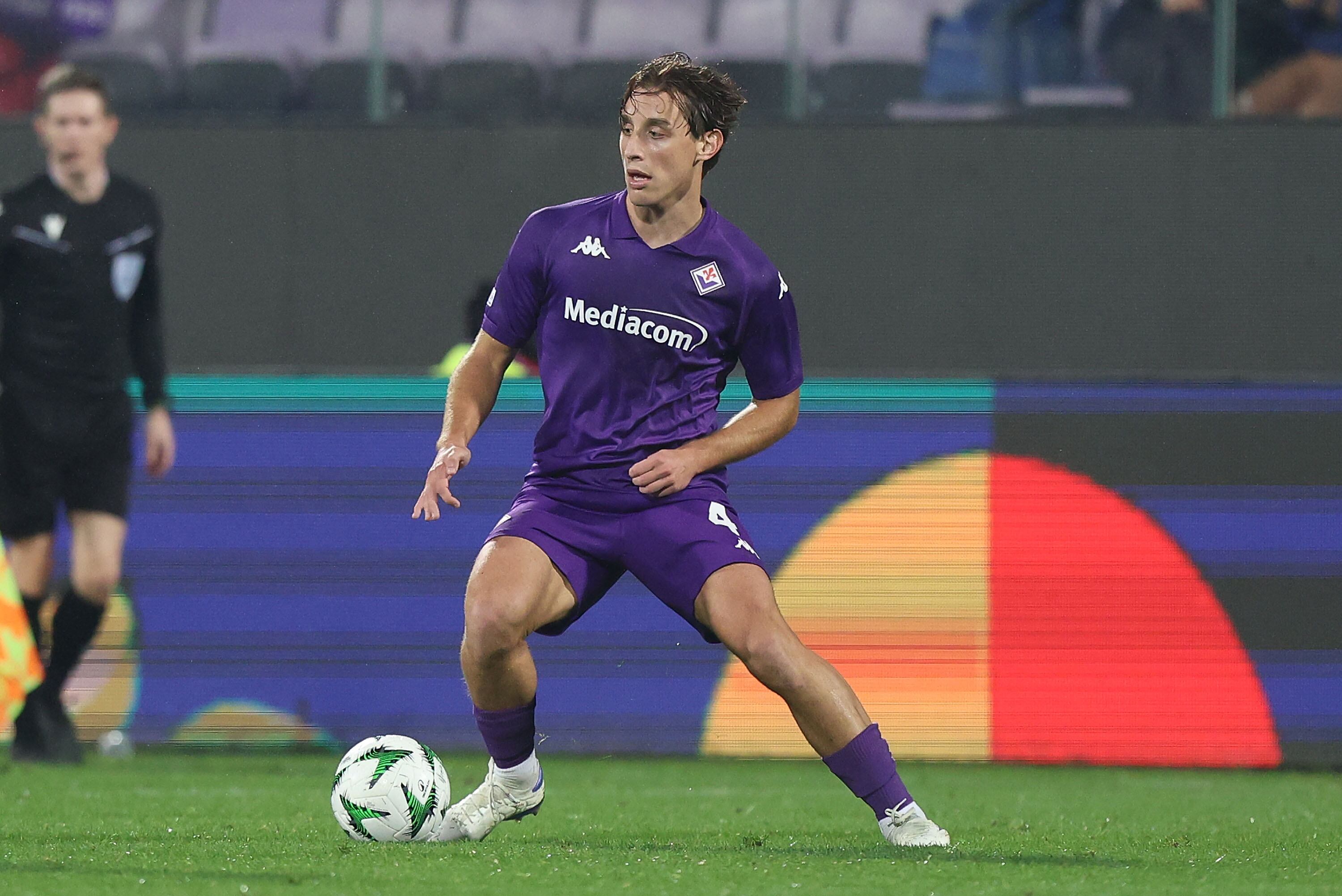 Edoardo Bove en un partido de la Fiorentina y el Pafos, por la Conference League, el pasado jueves 28 de noviembre.