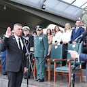 ABelardo de la Espriella presidente de Colombia toma de Mando de los comandantes del Ejército, la fuerza aérea, Armada Nacional y Policía Nacional. Reconocimiento de tropas en la Escuela Militar José María Córdoba.