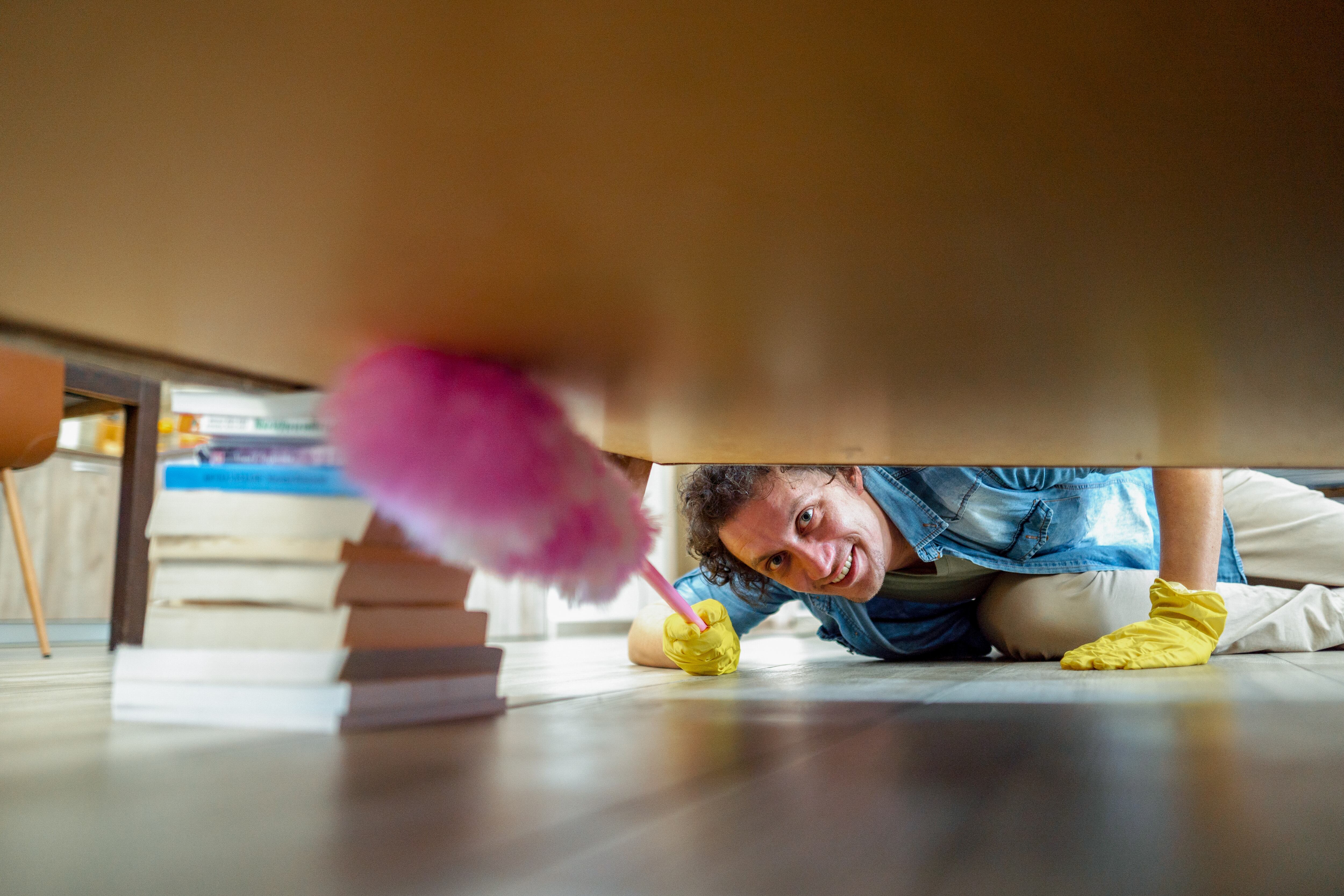 El espacio debajo de la cama debe ser considerado como un santuario.