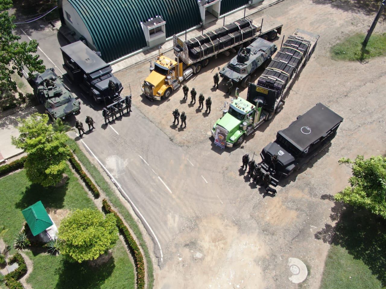 Estos fueron los tractocamiones recuperados.