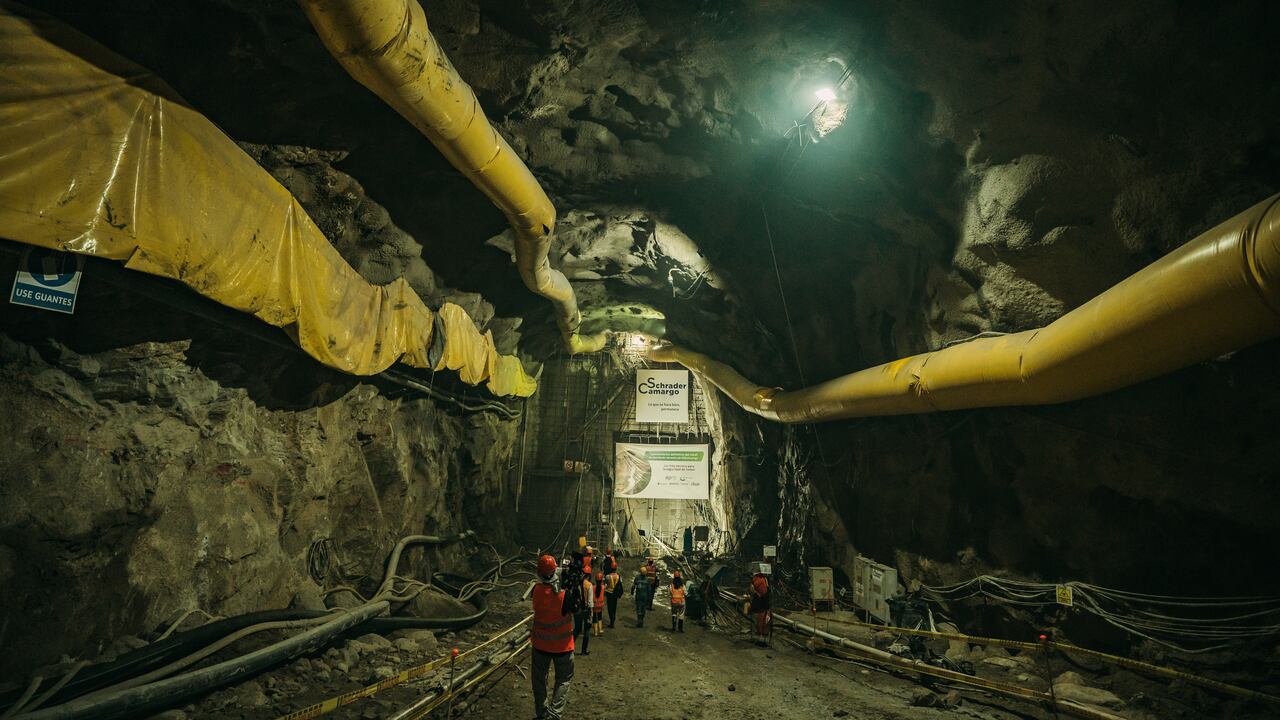El ente acusador advirtió que serían presuntos autores de los delitos de daño en los recursos naturales y peculado por apropiación.