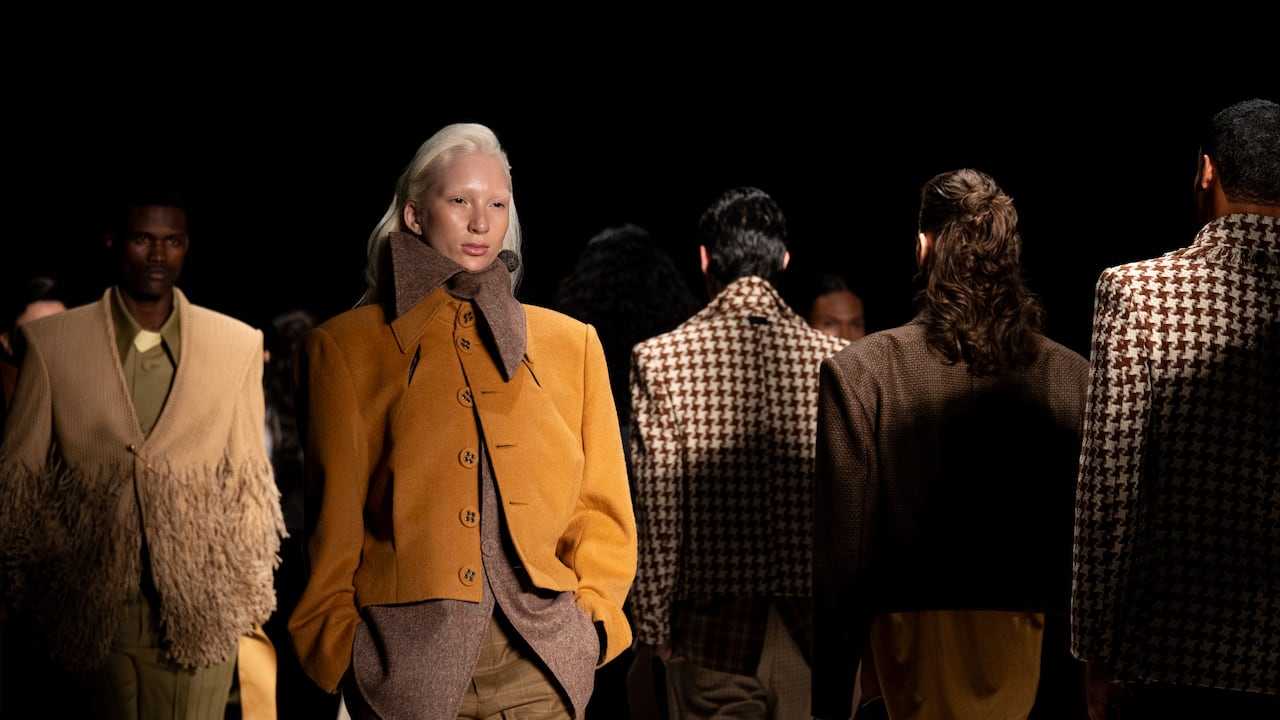 Pasarela de 'La Petite Mort' en Bogotá Fashion Week 2026.