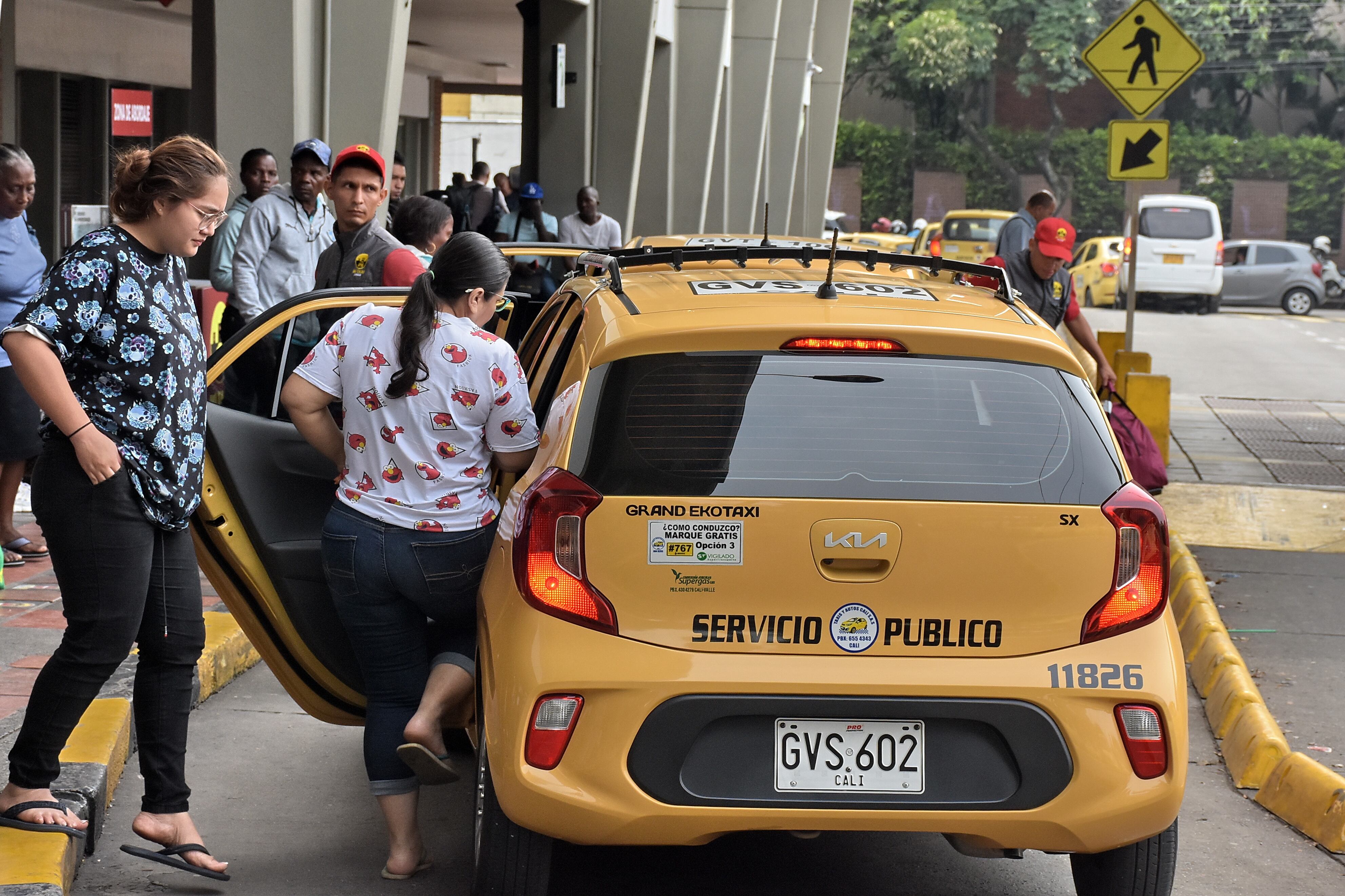 El Gremio de taxistas está a la espera de que se apruebe el decreto en el que se incrementa el valor de la tarifa de este servicio.